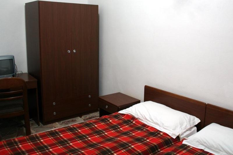بيرو Family Inn الغرفة الصورة