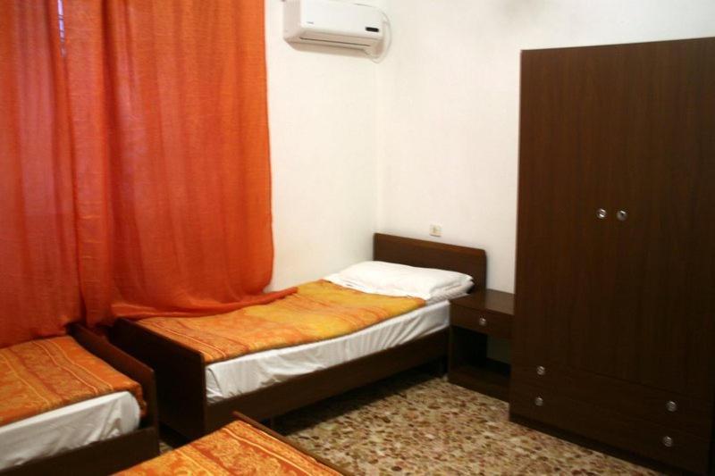بيرو Family Inn الغرفة الصورة