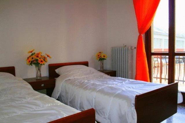 بيرو Family Inn الغرفة الصورة