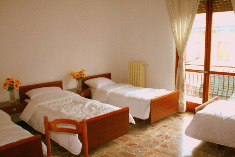 بيرو Family Inn الغرفة الصورة