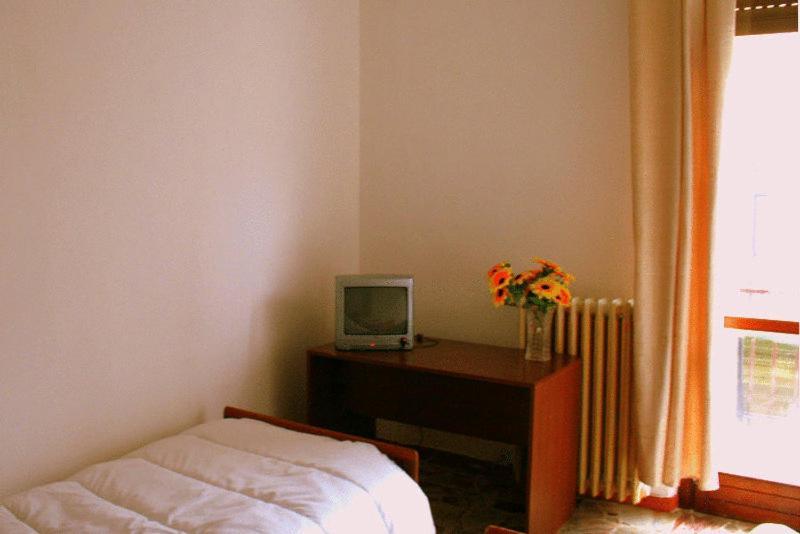 بيرو Family Inn الغرفة الصورة